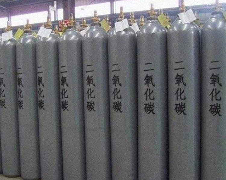 山西永固氣體給您講講，氣瓶使用中應(yīng)該注意的事項(xiàng)